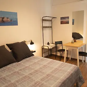 https://la-casetta-di-napoli.hotels-amalfi.com